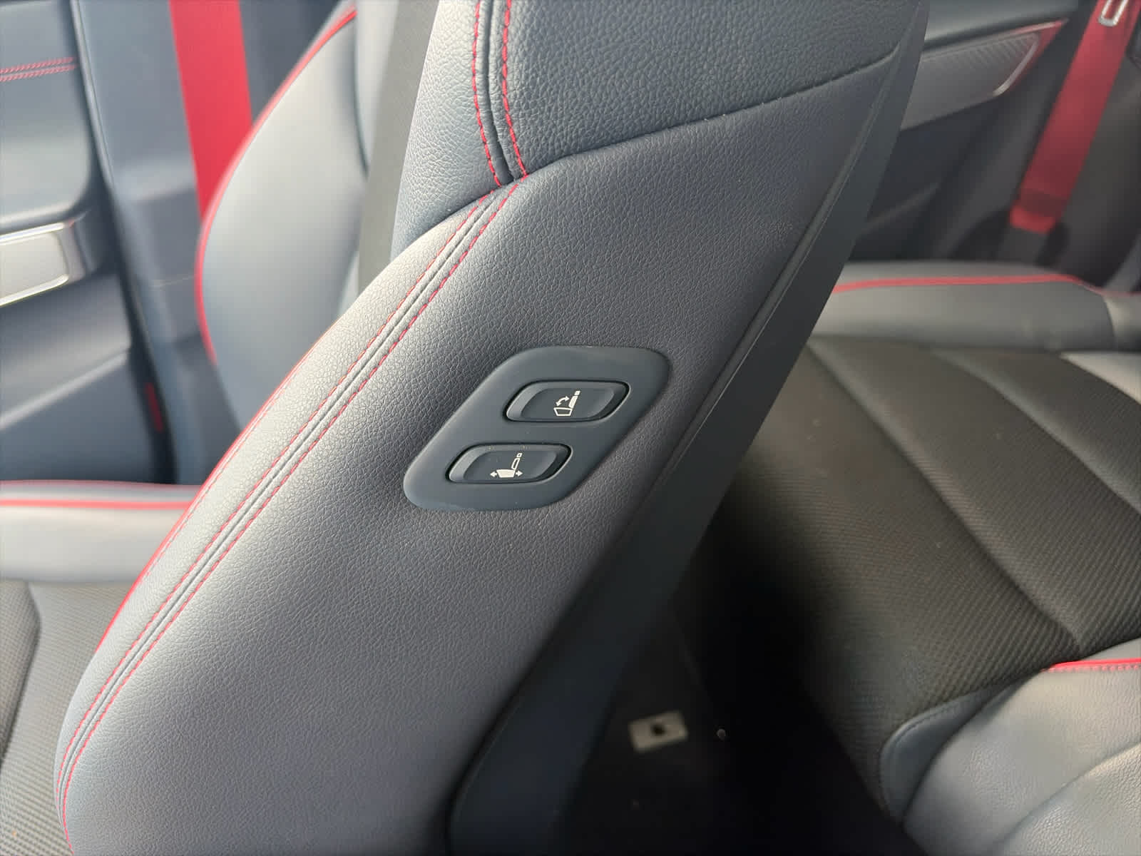 2023 Genesis GV70 2.5T AWD