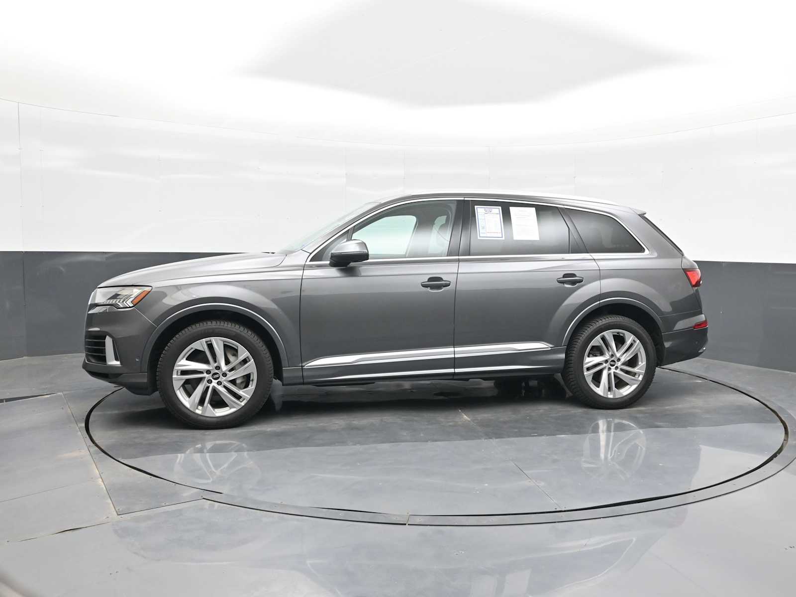 2021 Audi Q7 Premium Plus 55 TFSI quattro Tiptronic