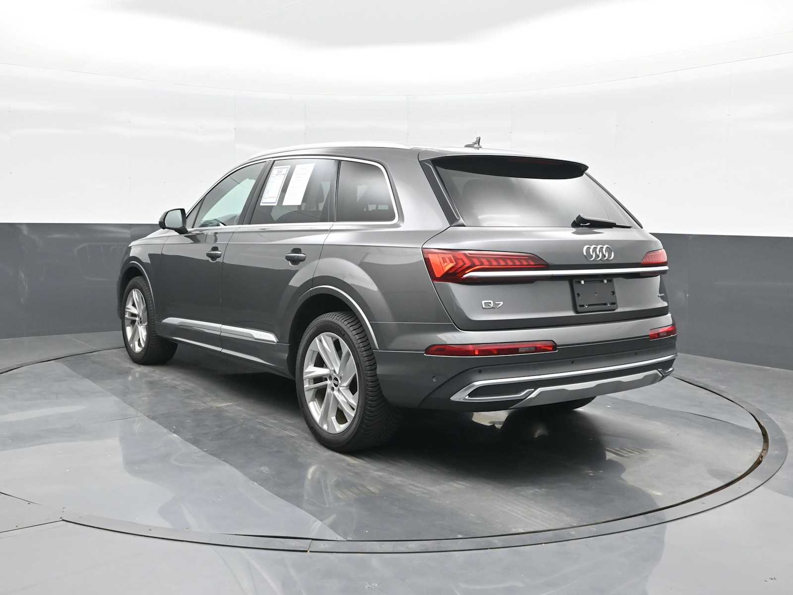 2021 Audi Q7 Premium Plus 55 TFSI quattro Tiptronic