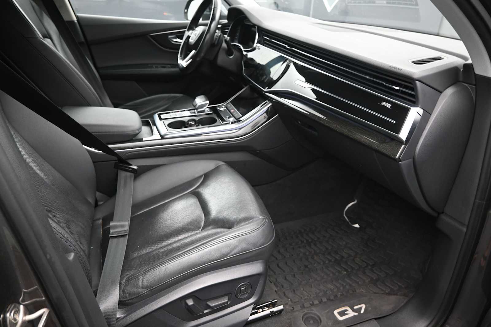 2021 Audi Q7 Premium Plus 55 TFSI quattro Tiptronic