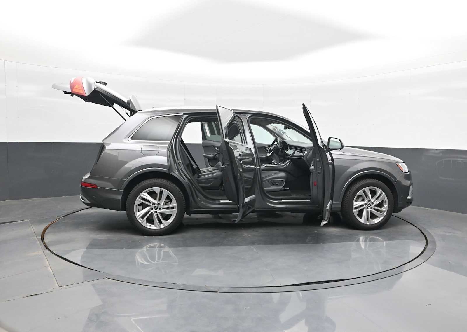 2021 Audi Q7 Premium Plus 55 TFSI quattro Tiptronic