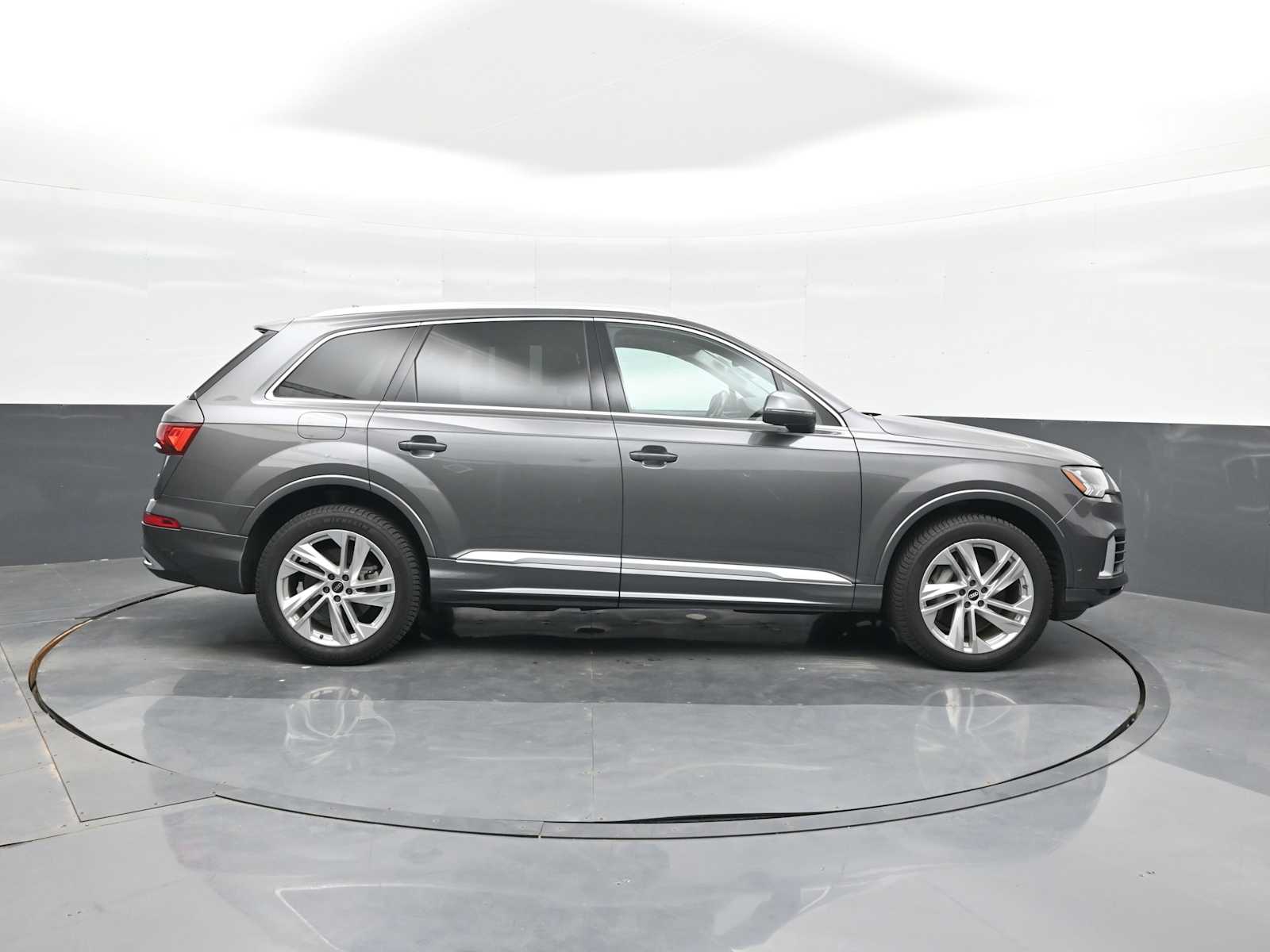 2021 Audi Q7 Premium Plus 55 TFSI quattro Tiptronic