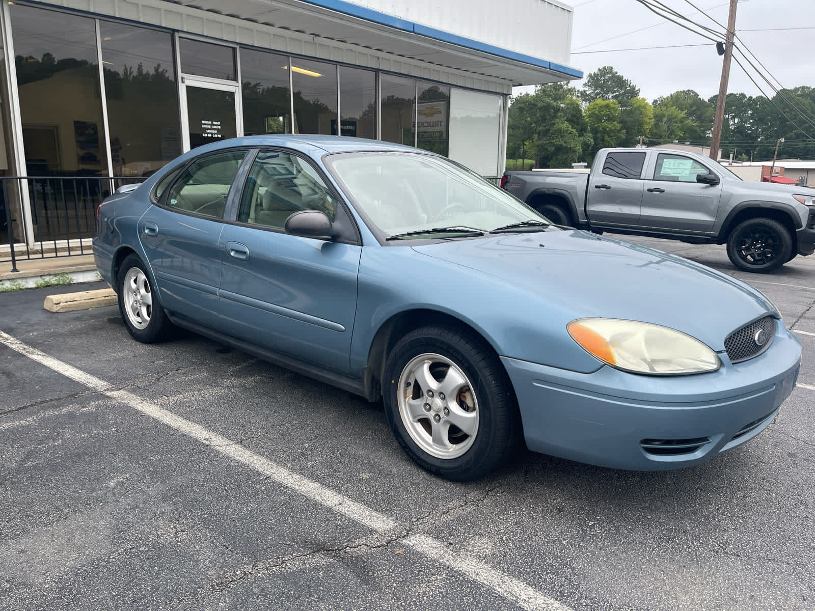 2005 Ford Taurus SE
