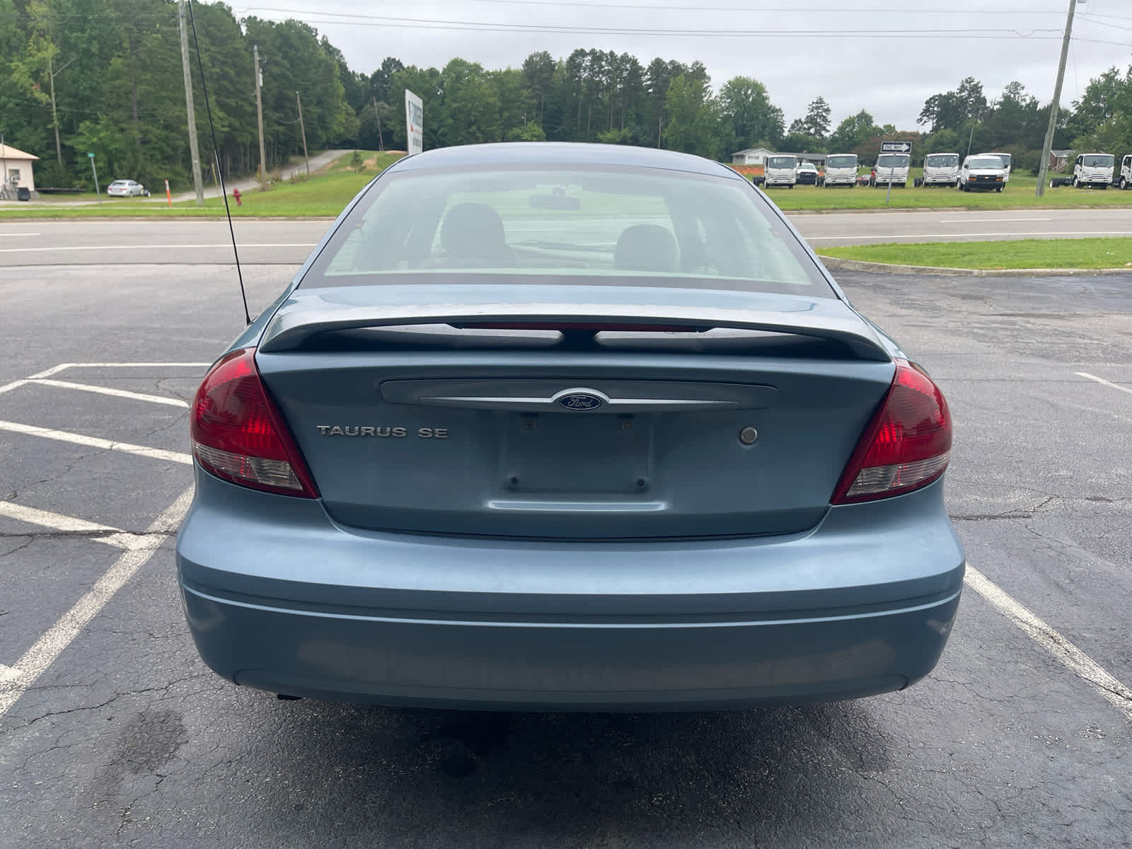 2005 Ford Taurus SE