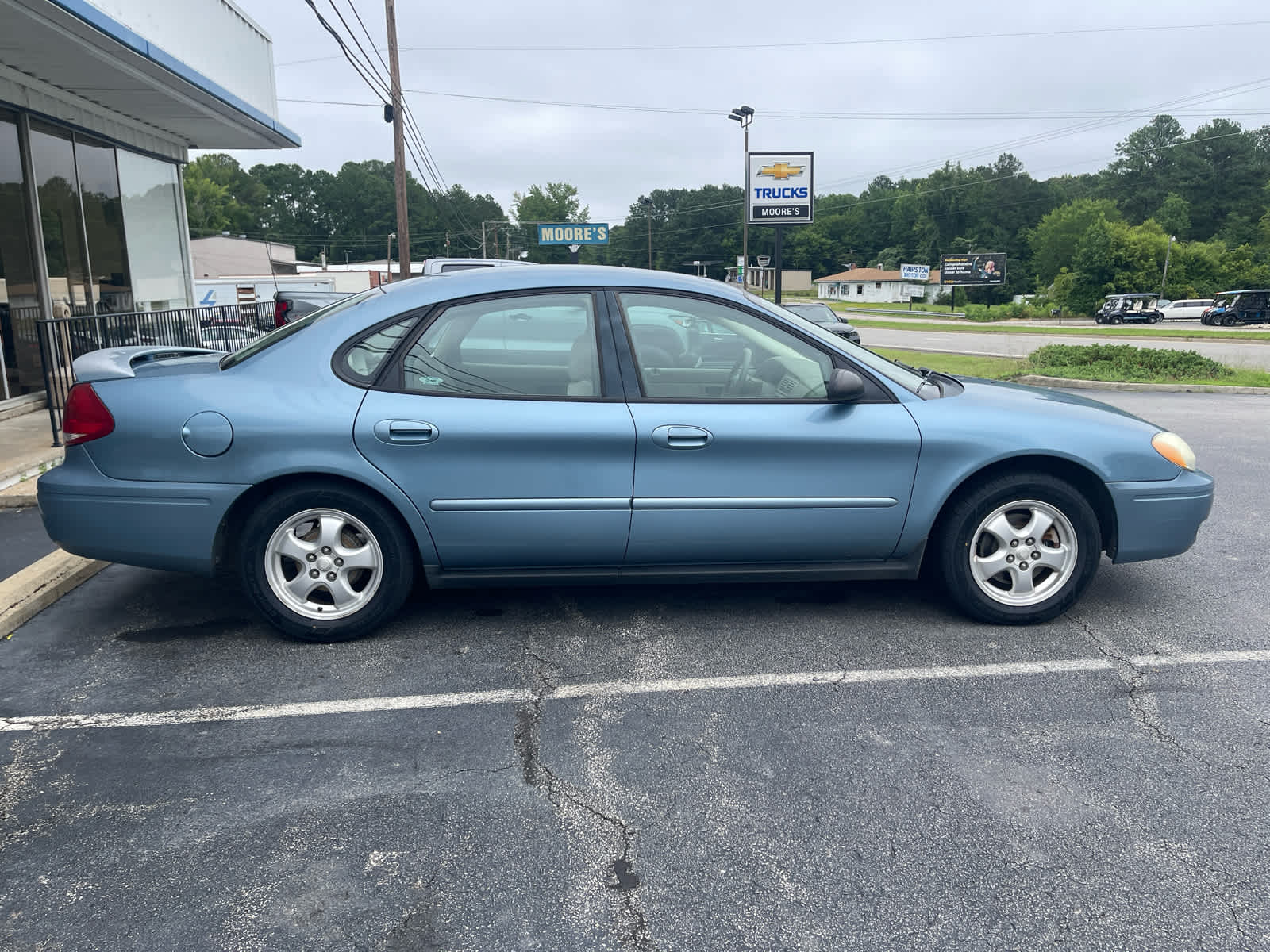 2005 Ford Taurus SE