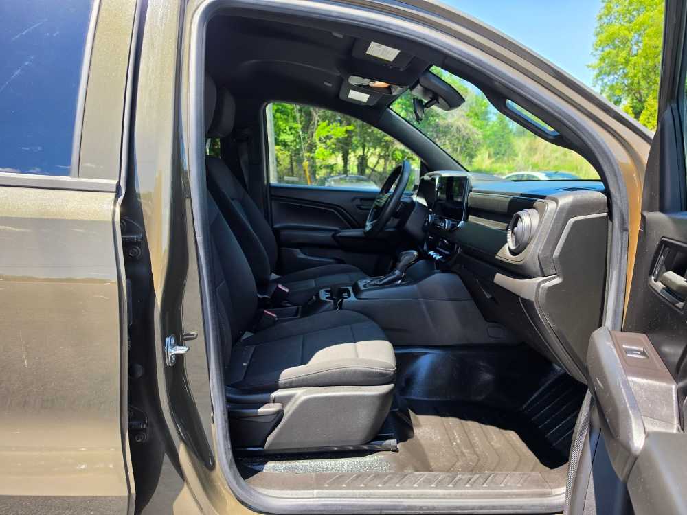 2023 Chevrolet Colorado WT