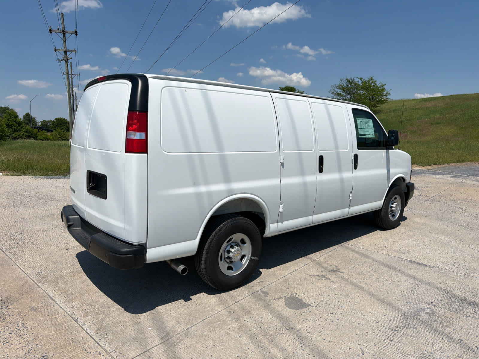 2025 Chevrolet Express Cargo 3500