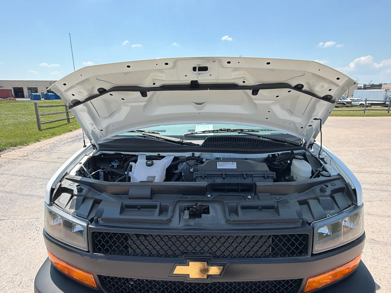 2025 Chevrolet Express Cargo 3500