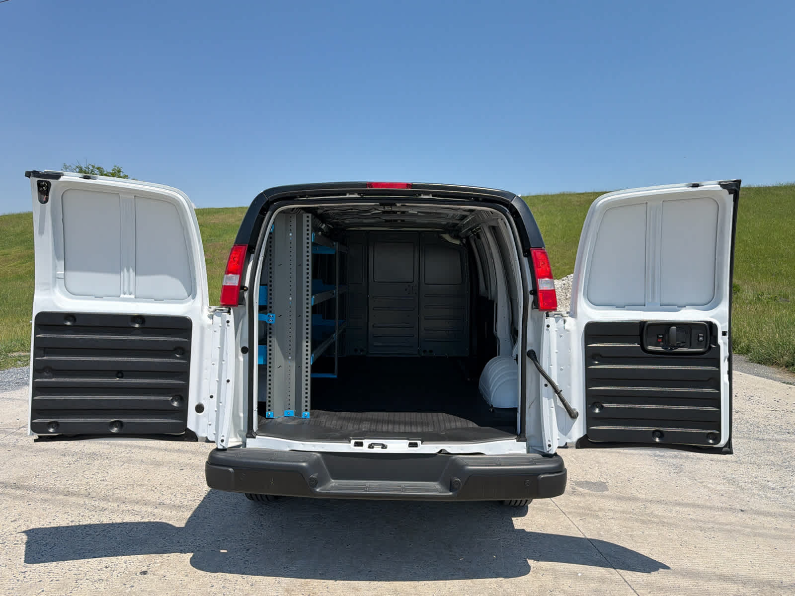 2025 Chevrolet Express Cargo 3500