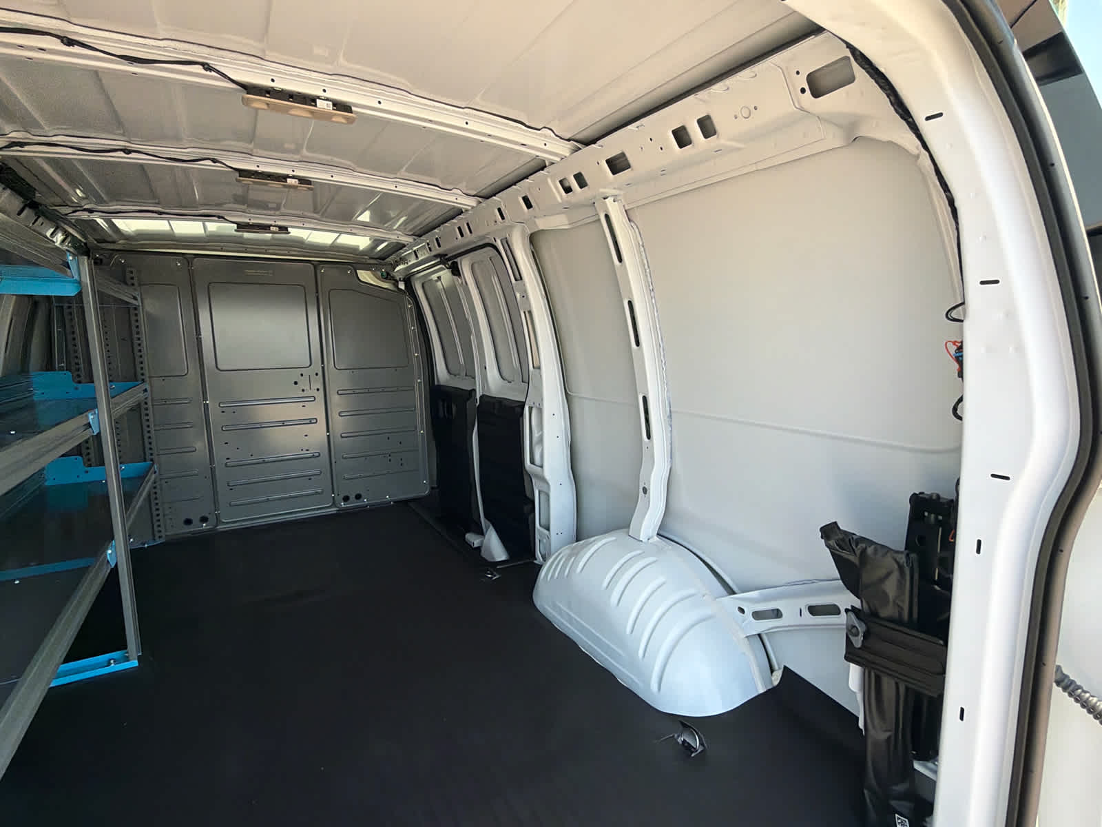 2025 Chevrolet Express Cargo 3500