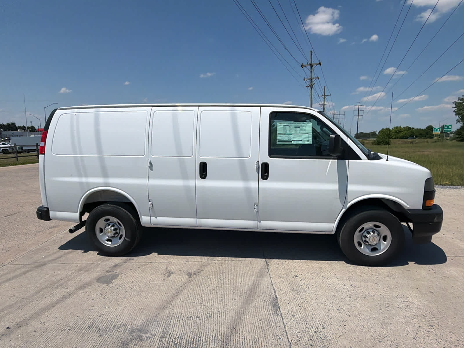2025 Chevrolet Express Cargo 3500