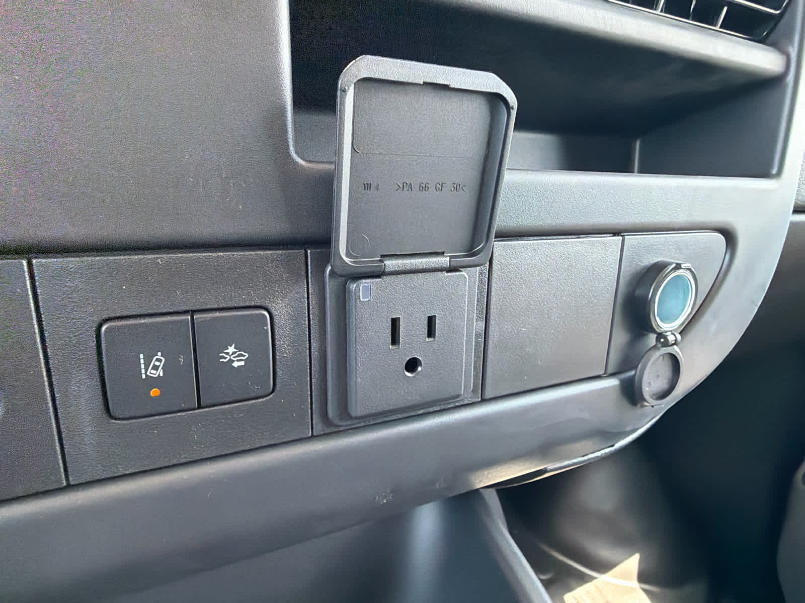 2025 Chevrolet Express Cargo 3500