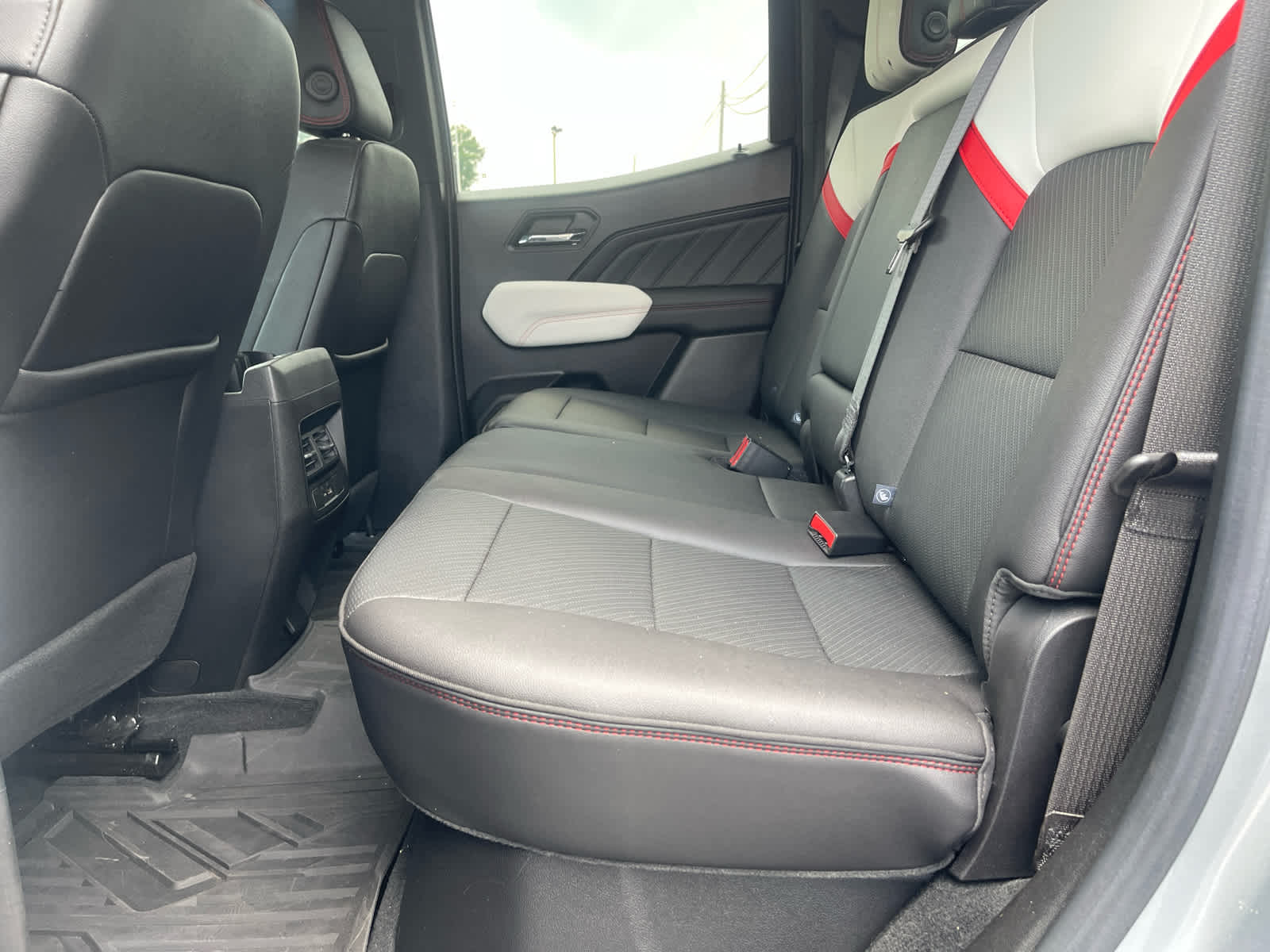 2023 GMC Canyon AT4X