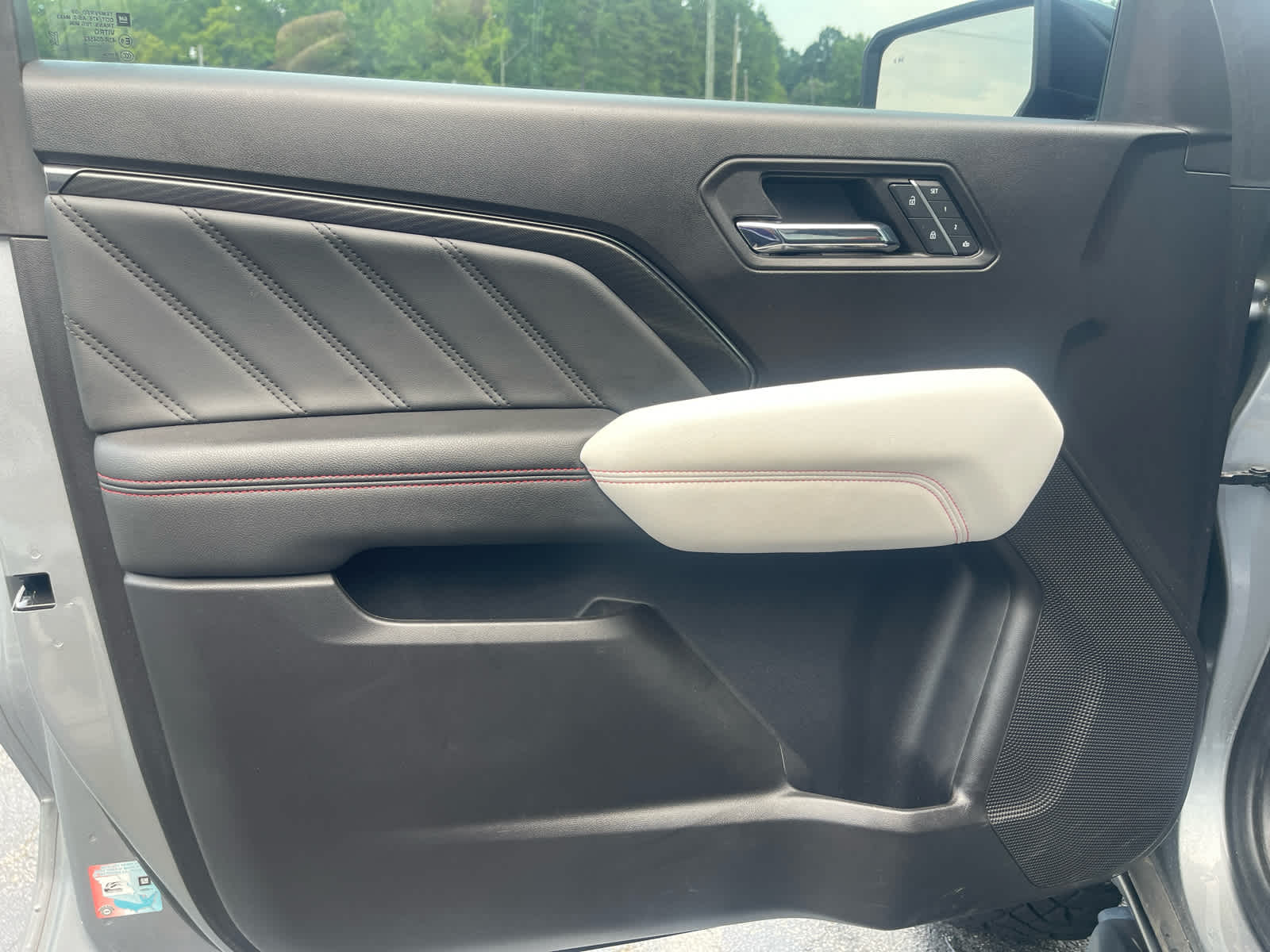 2023 GMC Canyon AT4X