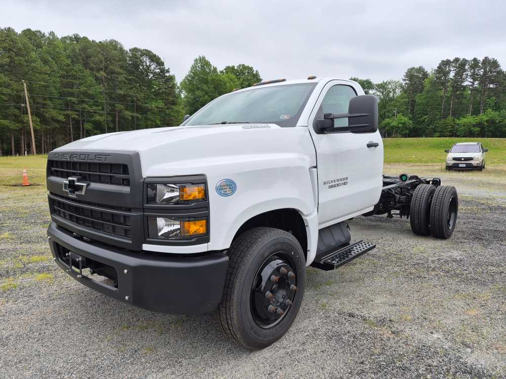 2023 Chevrolet Silverado MD WT