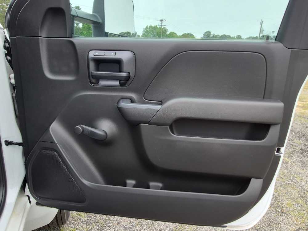 2023 Chevrolet Silverado MD WT