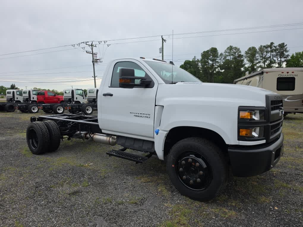 2023 Chevrolet Silverado MD WT