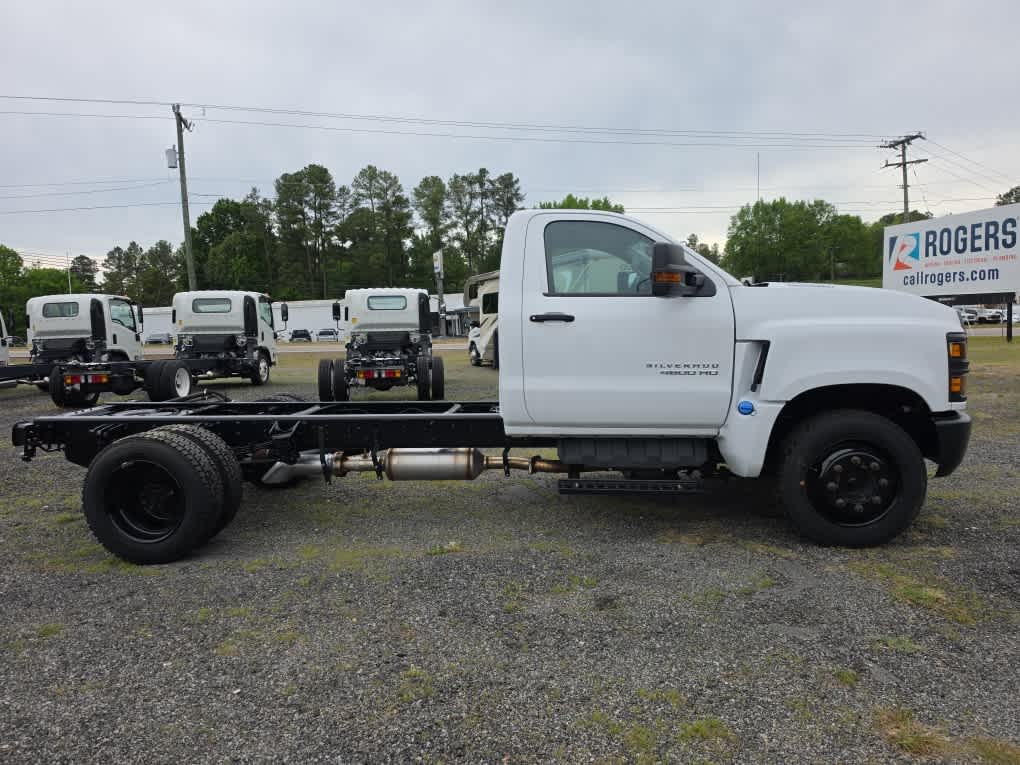 2023 Chevrolet Silverado MD WT