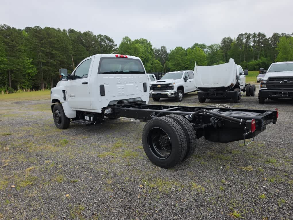 2023 Chevrolet Silverado MD WT