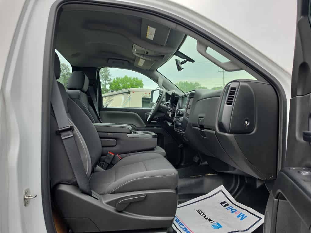 2023 Chevrolet Silverado MD WT