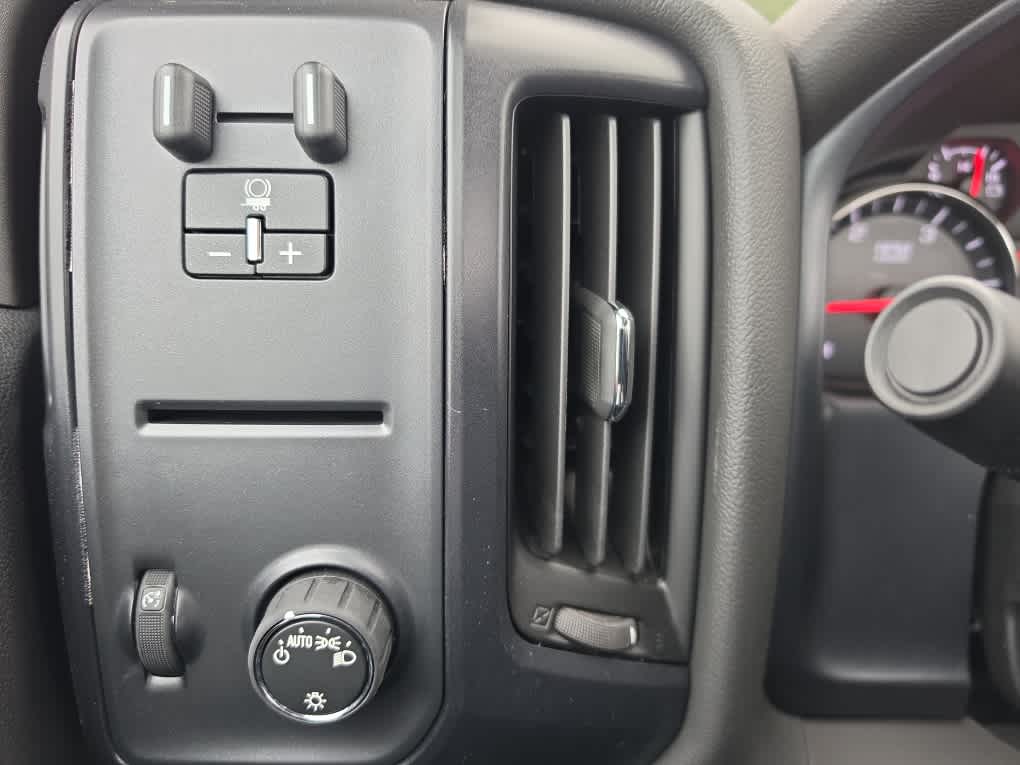 2023 Chevrolet Silverado MD WT