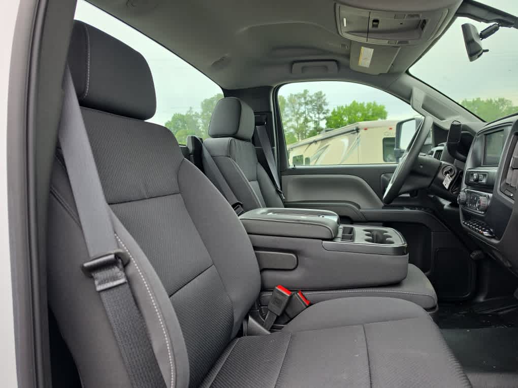 2023 Chevrolet Silverado MD WT