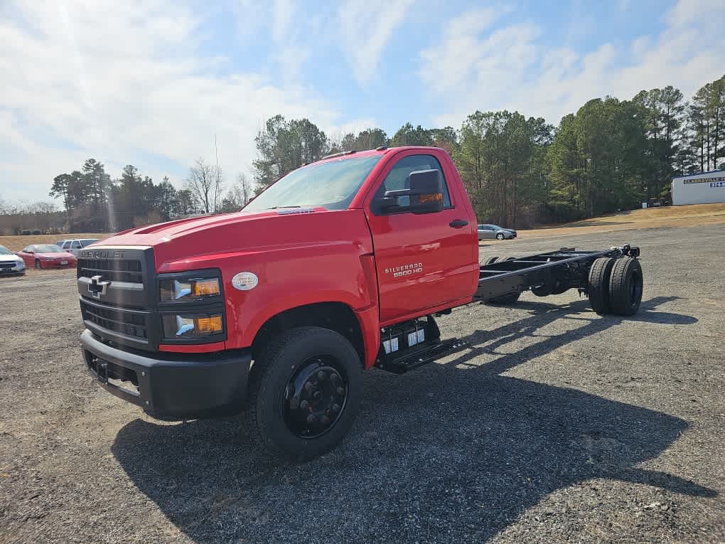 2023 Chevrolet Silverado MD WT