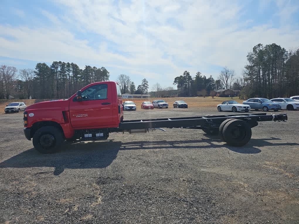 2023 Chevrolet Silverado MD WT