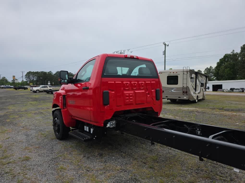2023 Chevrolet Silverado MD WT