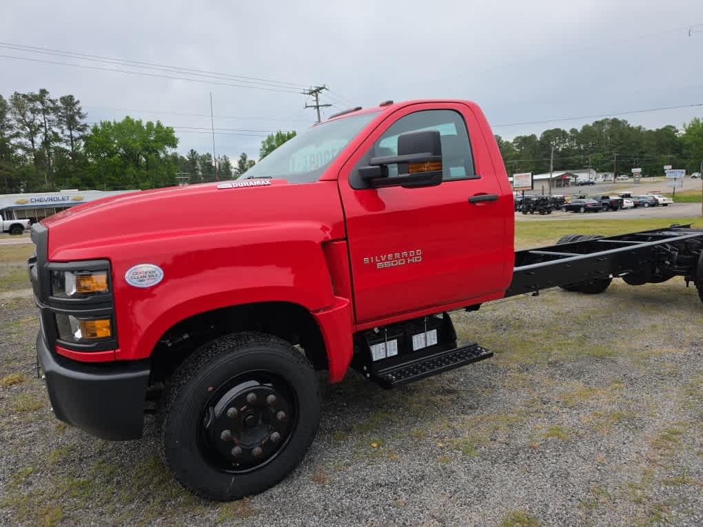 2023 Chevrolet Silverado MD WT