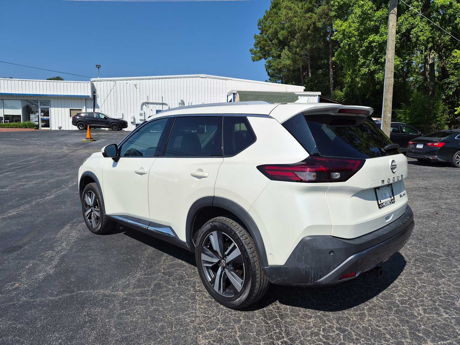2023 Nissan Rogue SL