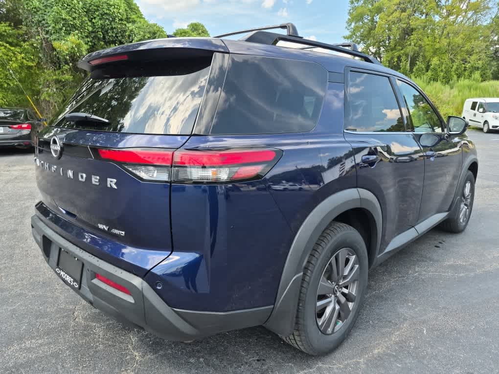 2023 Nissan Pathfinder SV