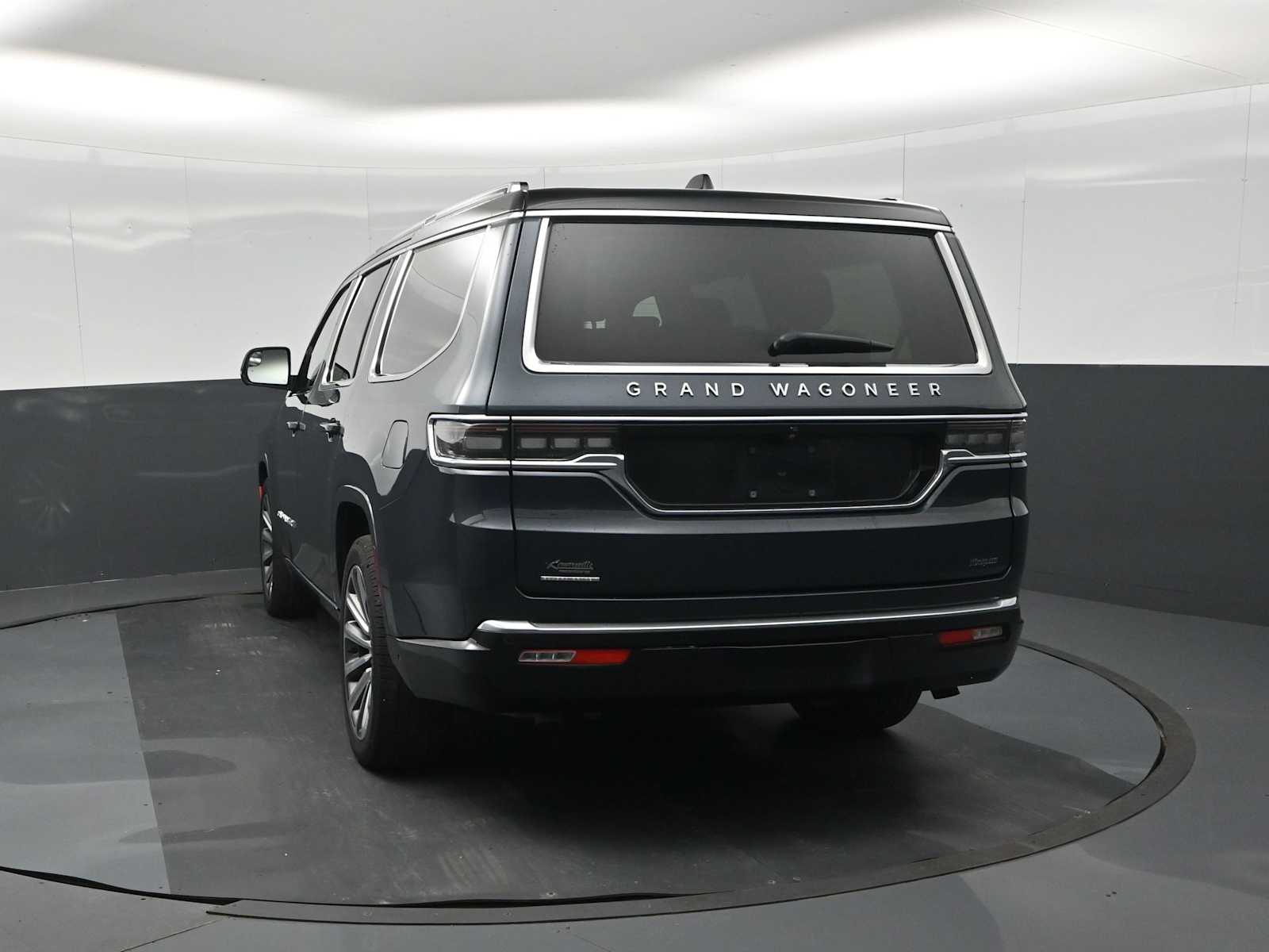 2023 Jeep Grand Wagoneer 4x4