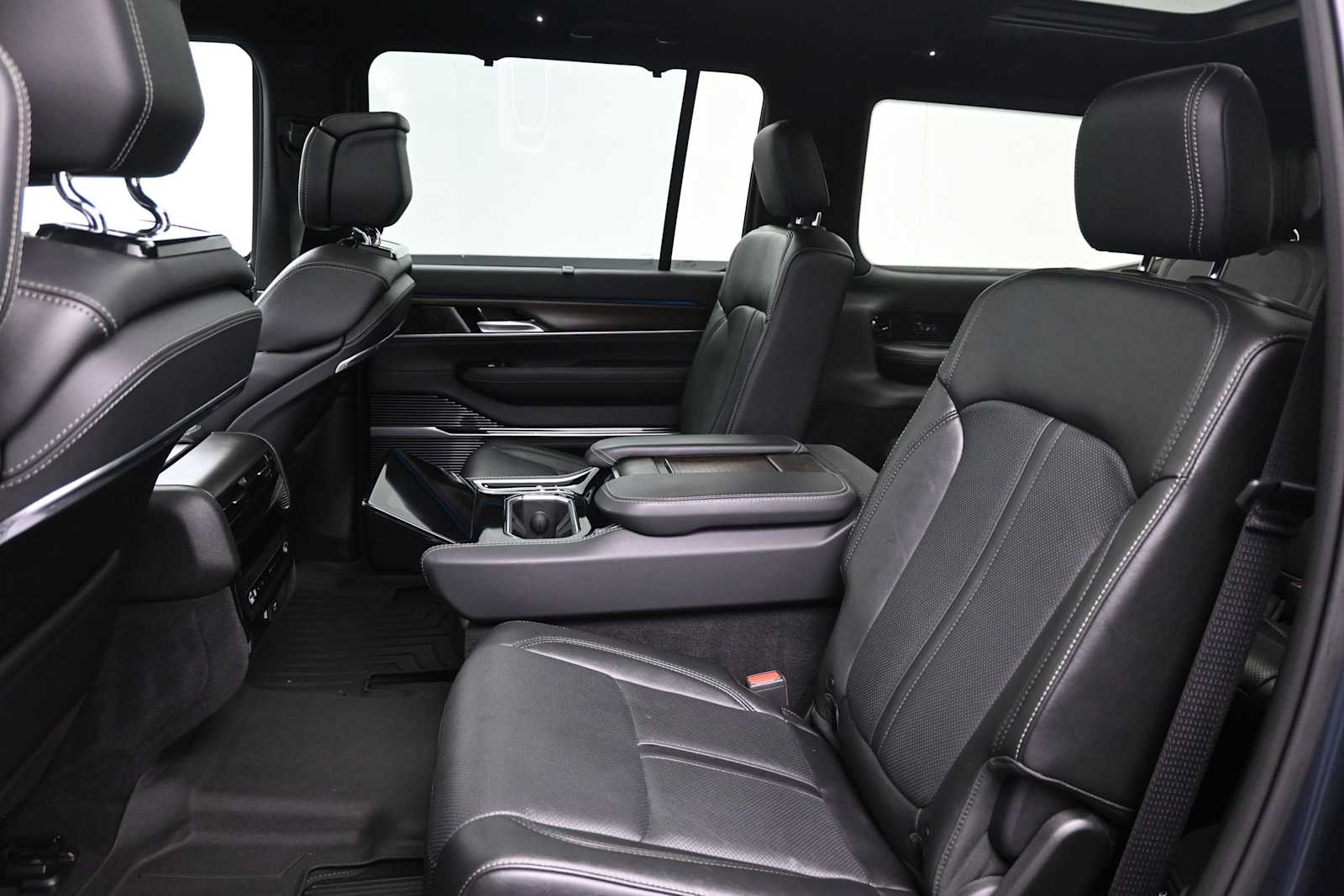 2023 Jeep Grand Wagoneer 4x4