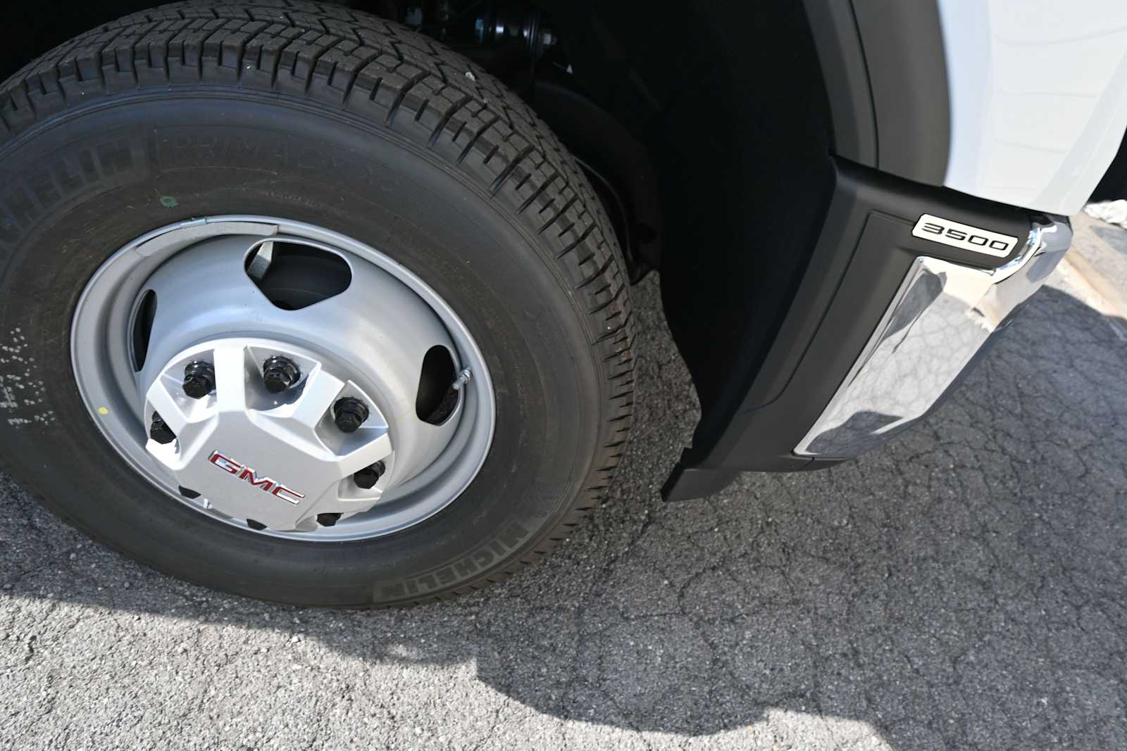 2026 GMC Sierra 3500 HD Chassis Pro