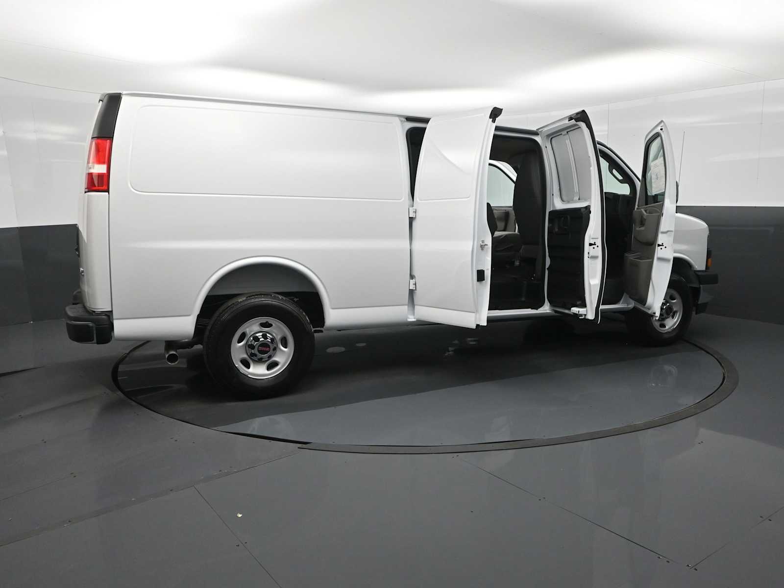 2026 GMC Savana Cargo 3500