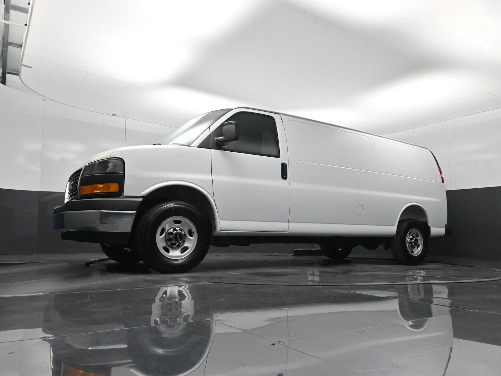 2026 GMC Savana Cargo 3500