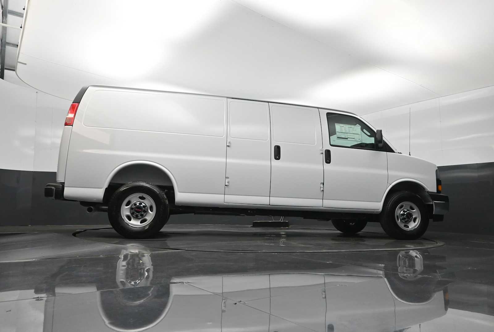 2026 GMC Savana Cargo 3500