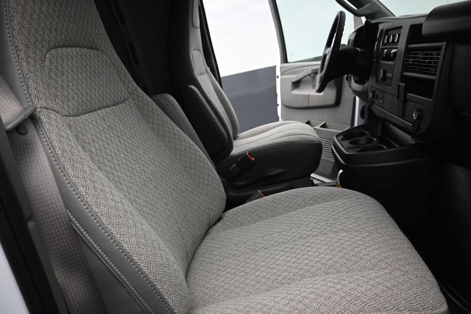 2026 GMC Savana Cargo 3500