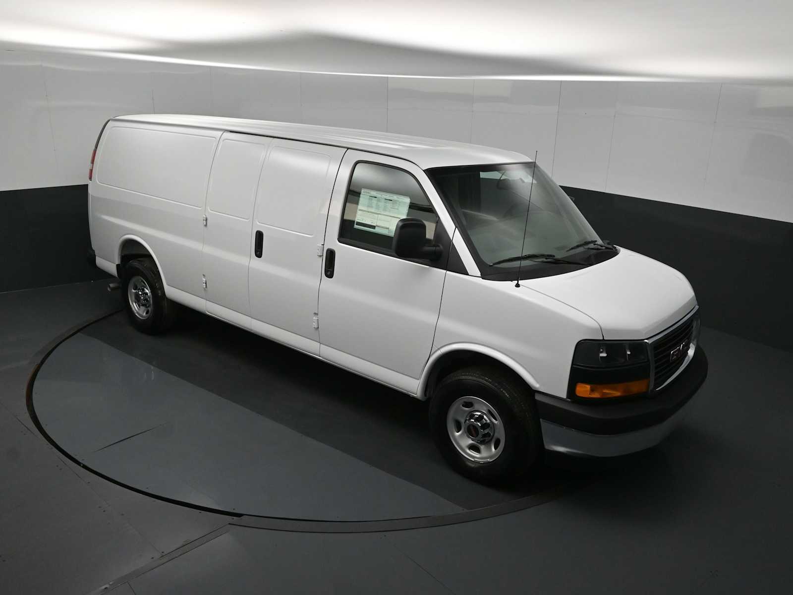 2026 GMC Savana Cargo 3500