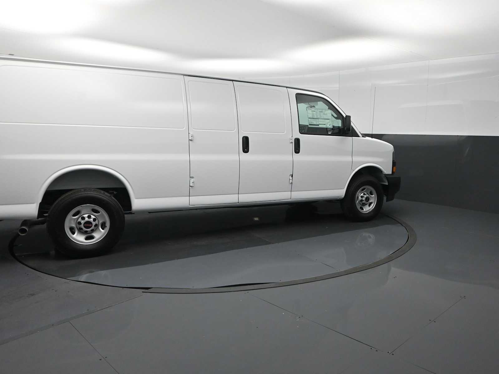 2026 GMC Savana Cargo 3500