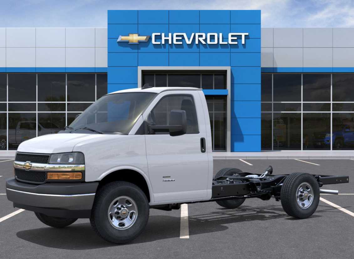 2025 Chevrolet Express Cutaway Work Van