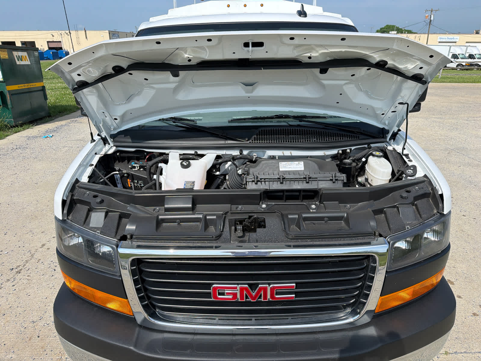 2025 GMC Savana Cutaway Work Van