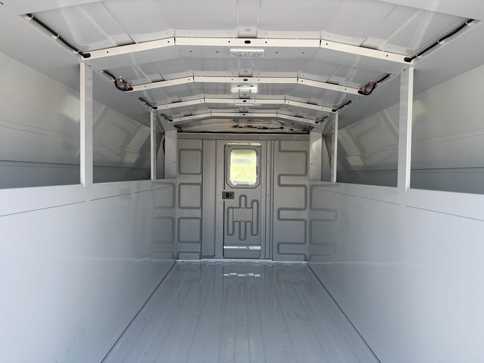 2025 GMC Savana Cutaway Work Van