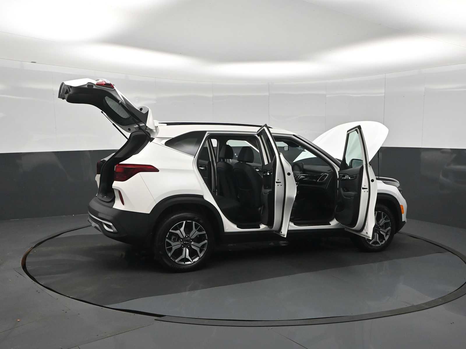 2023 Kia Seltos EX