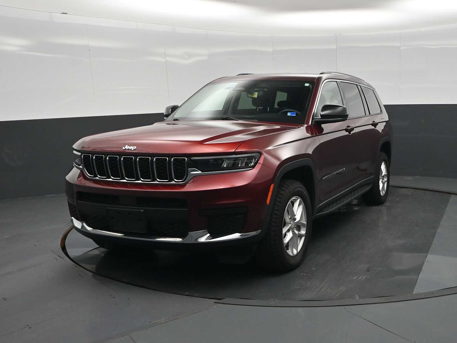 2022 Jeep Grand Cherokee L Laredo