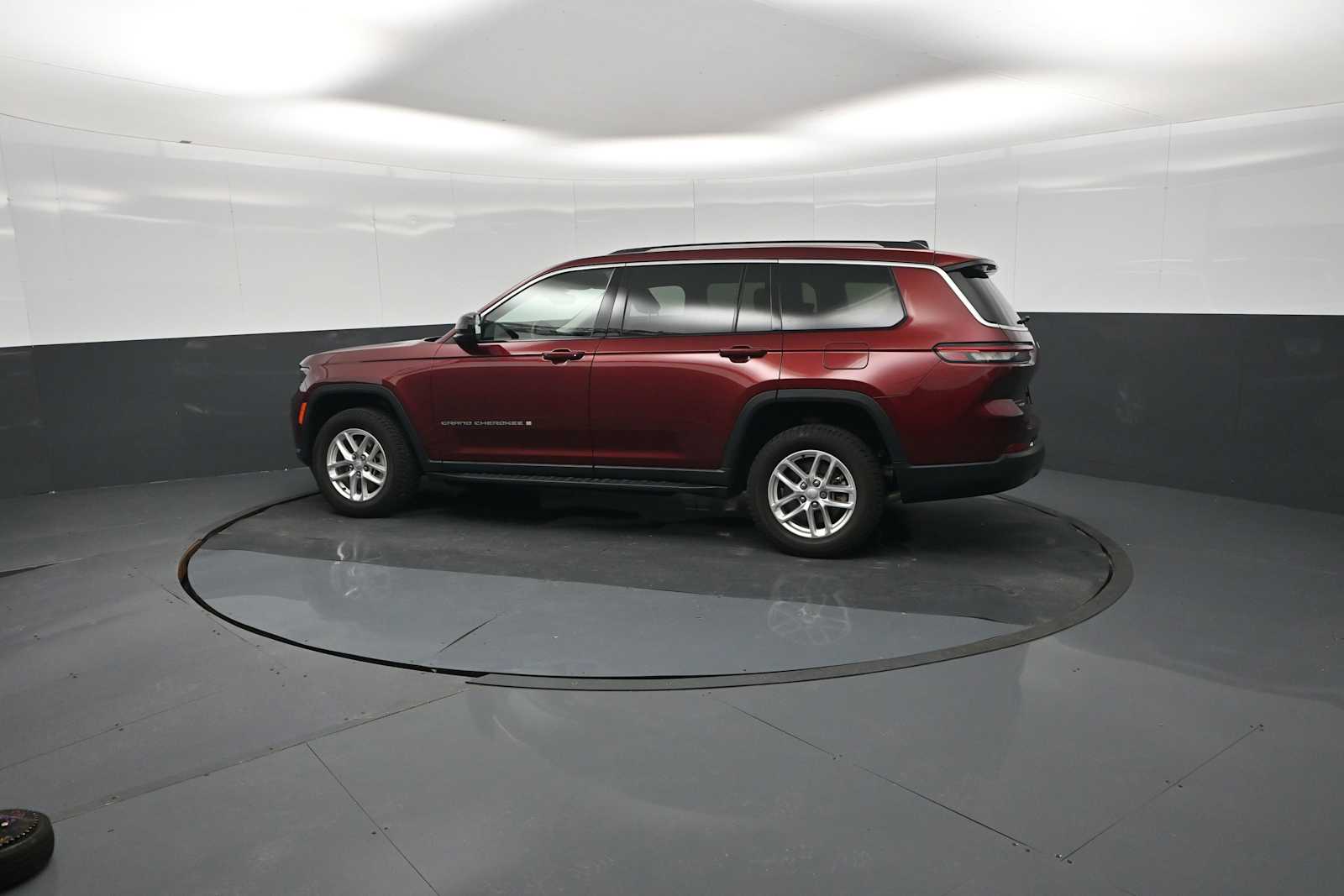 2022 Jeep Grand Cherokee L Laredo