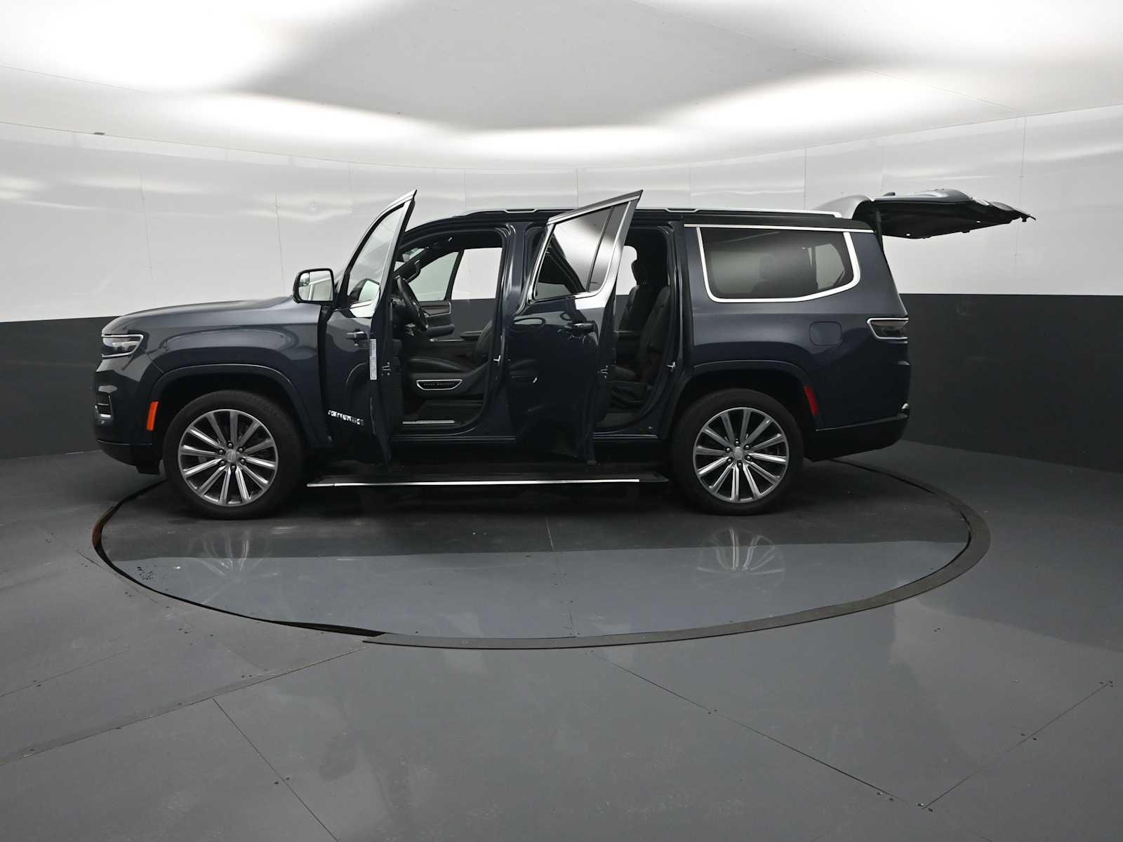 2023 Jeep Grand Wagoneer 4x4