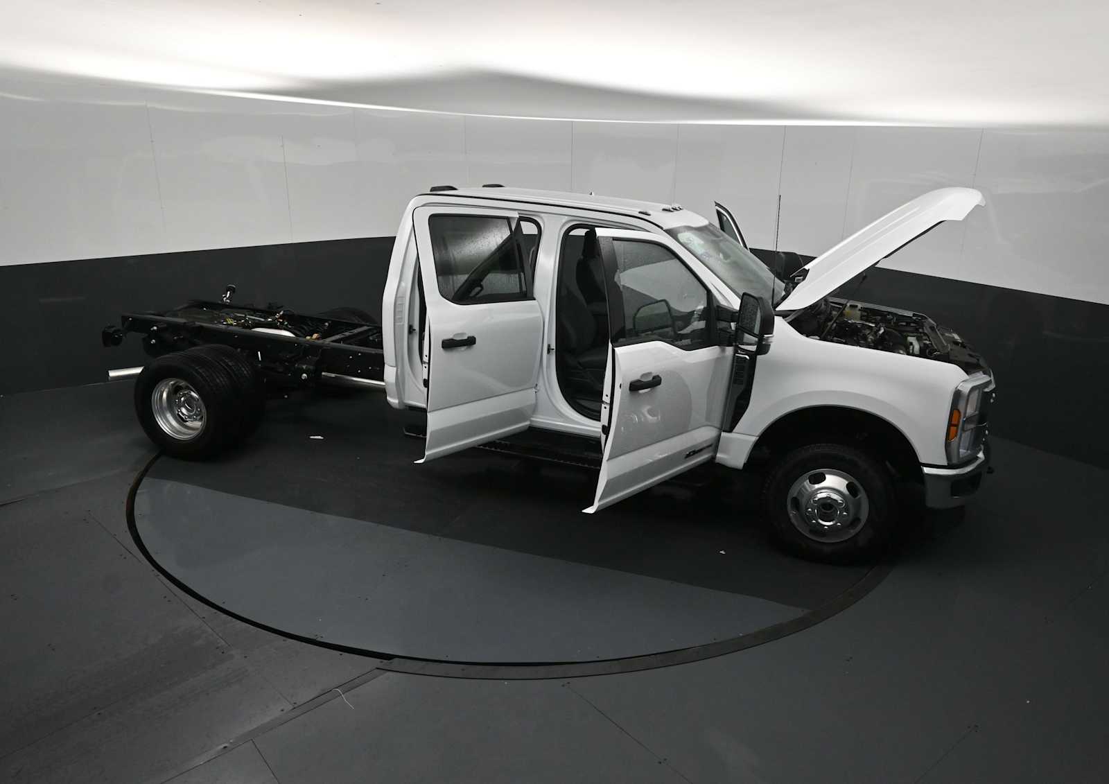 2026 Ford F-350 Chassis XL