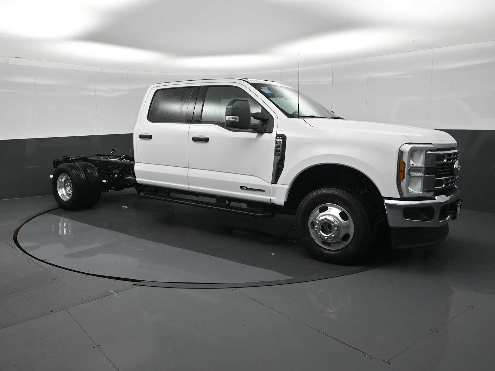 2026 Ford F-350 Chassis XL